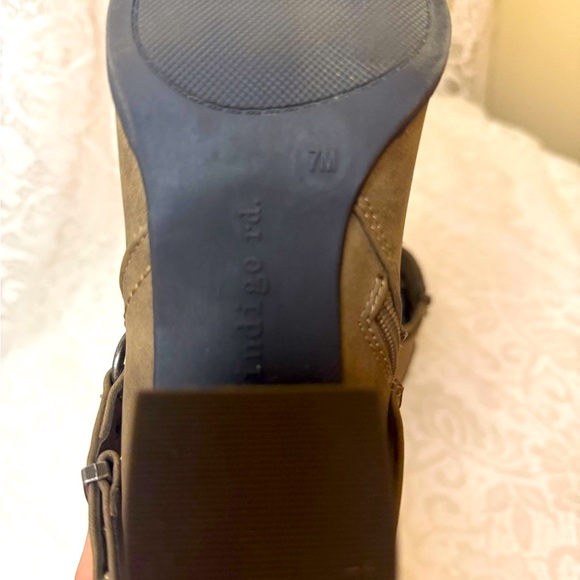 INDIGO RD. Western style faux leather brown boots heel strap buckle - Picture 6 of 8